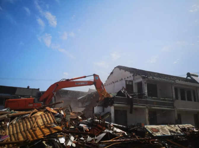 地铁时代又近一步 鉴湖街道芳泉村一期拆迁扫尾
