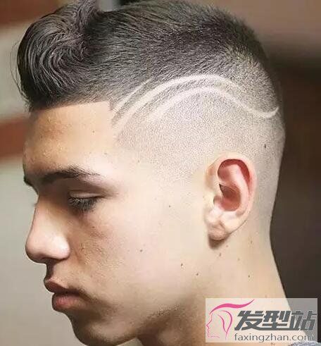 男生三道杠刻痕发型个性酷炫回头率超高