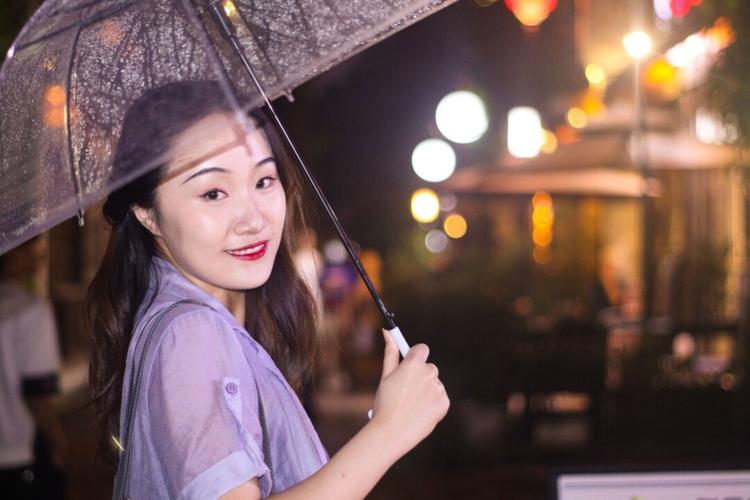 雨伞拍照_拍照_下雨天_出行_其他攻略