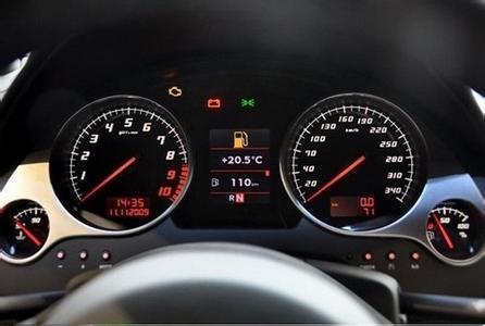 车仪表盘出现tc是什么意思