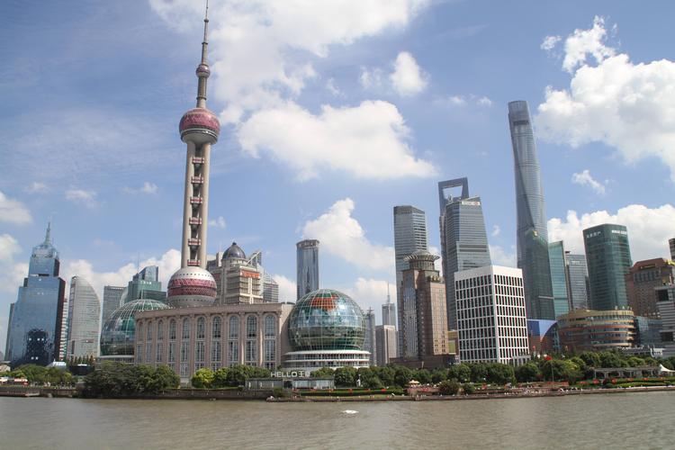 三维度欣赏上海浦江和东方明珠标志性形象_建筑