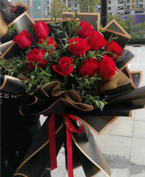 热销11玫瑰鲜花束同城鲜花店送货上门送女友朋友生日鲜花