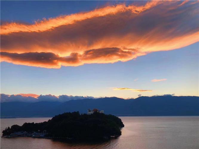 云南大理旅游景点洱海