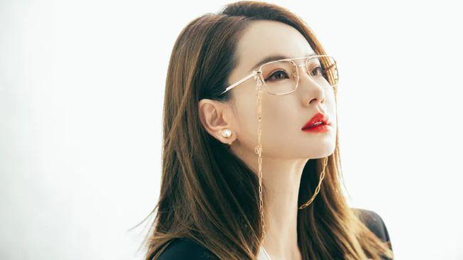 戚薇丨高清壁纸,肤白貌美,颜值美炸,每一张都让人心动