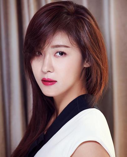 河智苑 ji-won ha的图片