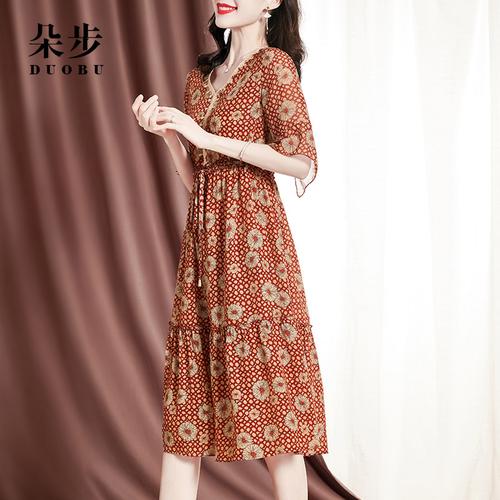 时尚v领碎花真丝连衣裙女2021春夏新款高端复古风印花桑蚕丝裙子