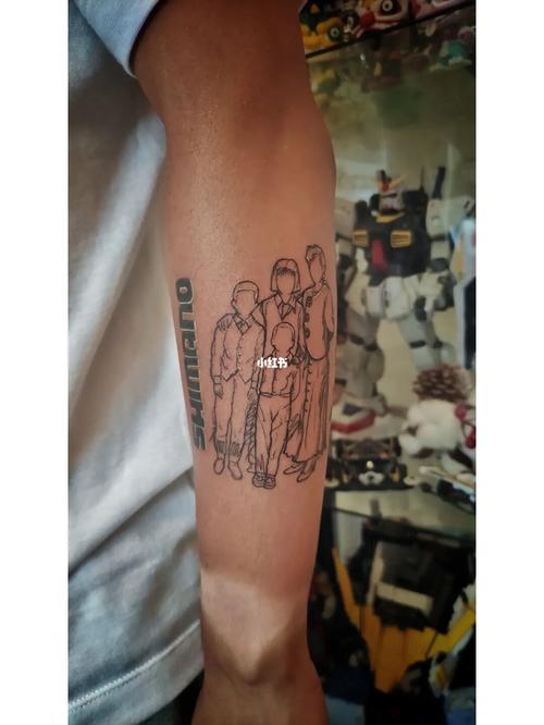 一家四口简笔肖像_来福lifefood攻略_徕可刺青工作室