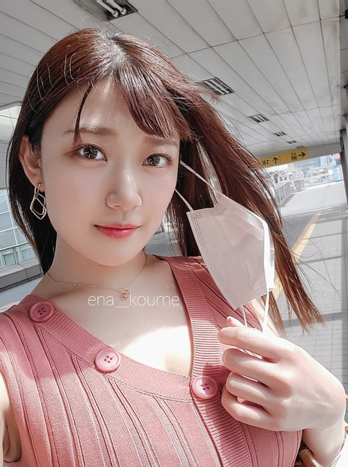 登场日:2019/08/01 演员名:小梅えな(小梅惠奈,koume-ena) 事务所