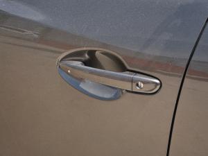 左前车门把手