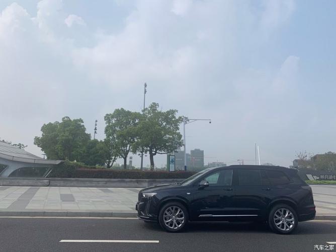 凯迪拉克xt6 口碑 > 2020款 28t 六座四驱铂金运动版 车噪 : 20寸轮毂