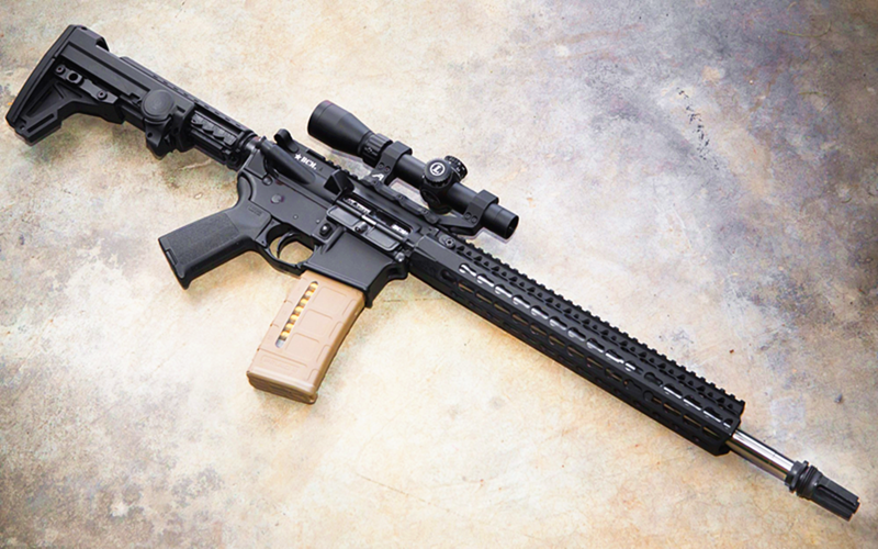 军事丨美国退役陆战队员设计出,世上最好的ar步枪