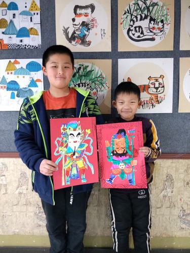 枣庄少儿美术中心乐园校区高级班作品《门神》