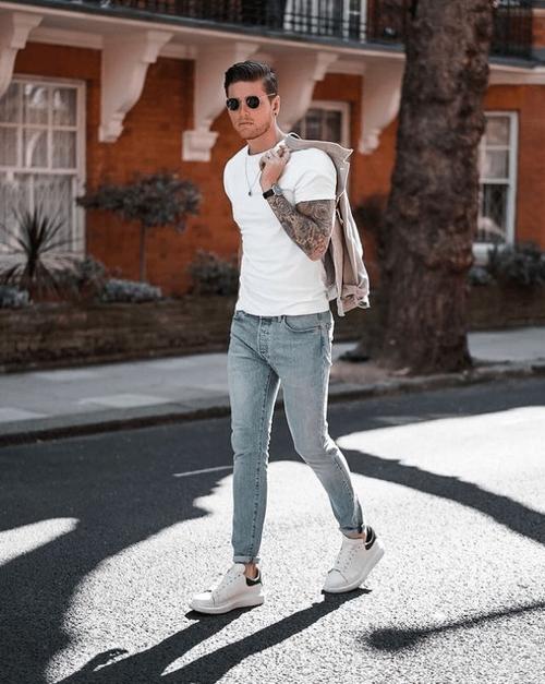 男人衣品好不好看他怎么穿这3款白色单品时装精喜欢这些造型
