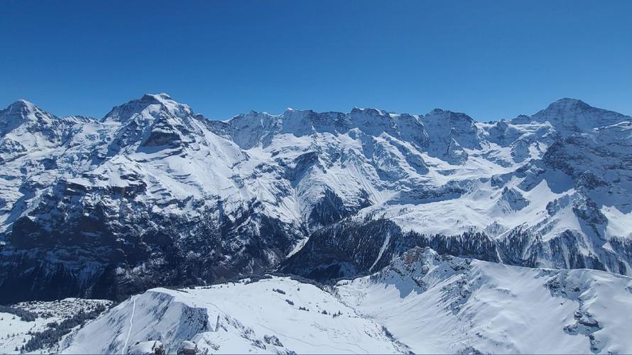 【瑞士voyage】少女峰太贵了,考虑一下雪朗峰吧(schilthorn)