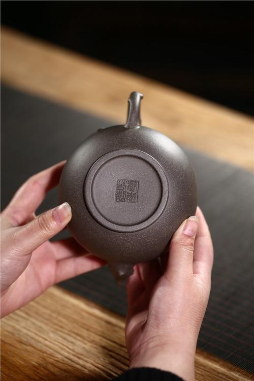 王志芳紫砂壶作品 原矿青灰泥佛手壶 410cc 国家级工艺美术师 王志芳
