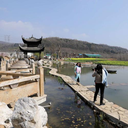 溧水山凹村遇园.
