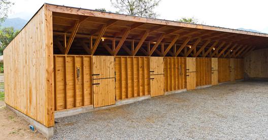 马厩/ duval   vives arquitectos