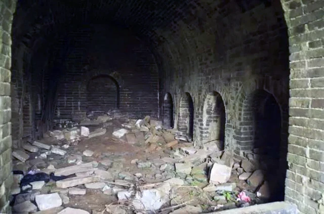 千年古墓被盗挖得千疮百孔,抢救发掘,竟然有意外收获