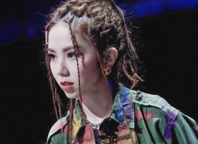 脏辫的女生多霸气?