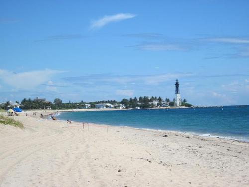 pompano beach accross beach, renoved, corner