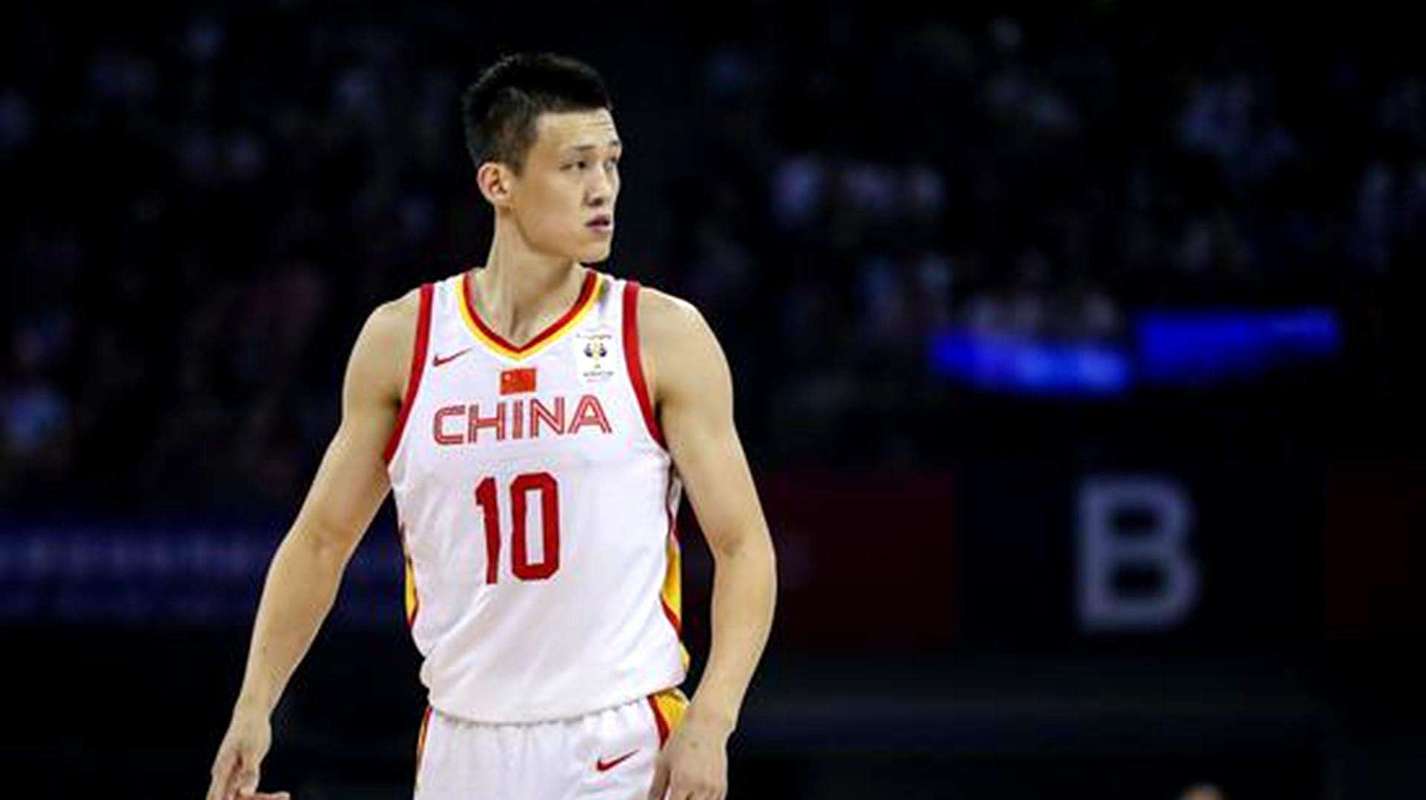 原创中国男篮vs日本男篮!周琦复出,周鹏胡明轩受伤,张本天杰又表态