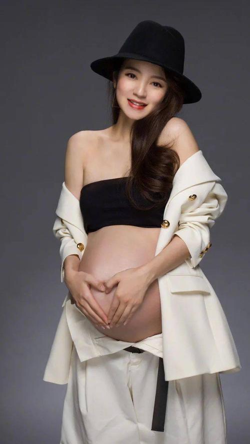 安以轩晒二胎孕肚照,这就是明星都要的限定仪式感?