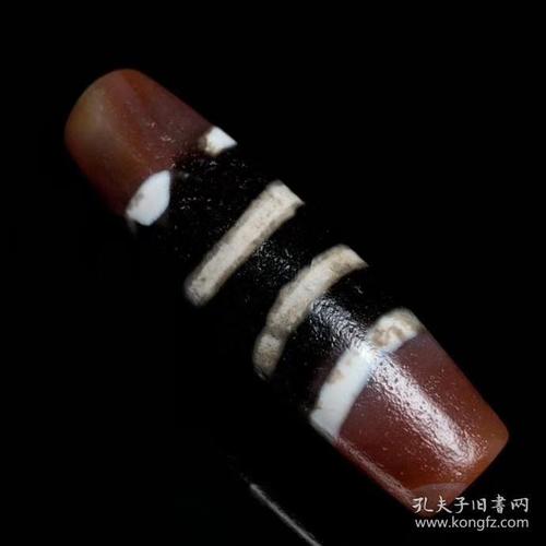红玉髓镶蚀四线天珠 尺寸:51*15毫米重量:18.1克