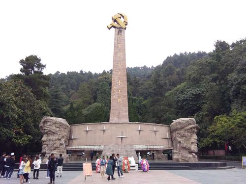 红军山纪念碑