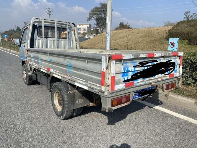 单排货车 柴油发动机