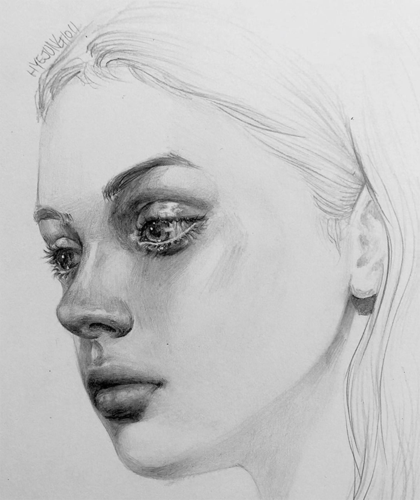 虚实之间的人物素描,漂亮女孩素描作品