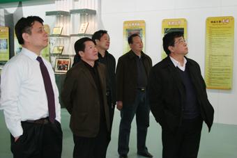 河北省监察厅副厅长王和平到神威参观指导