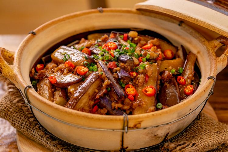 咸鱼茄子煲的做法