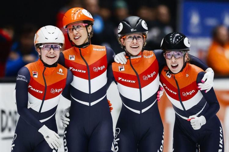 荷兰滑冰队还在2018年平昌冬奥会上获得铜牌.