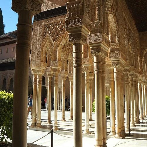 89 首页 景点详情  清晨,阿尔罕布拉宫内部: 2016-09-07 11:27ehot