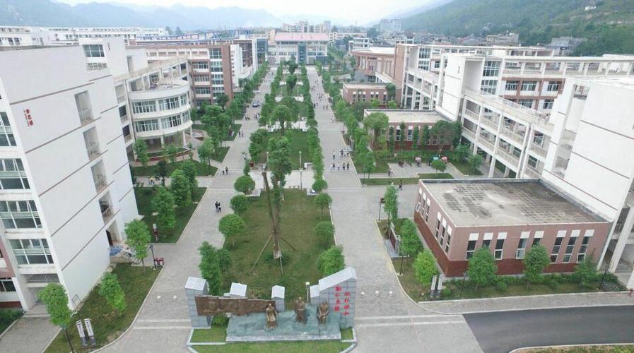 >——重庆市酉阳县 a href="#" data-lemmaid="3273385">龙潭古镇 /a>