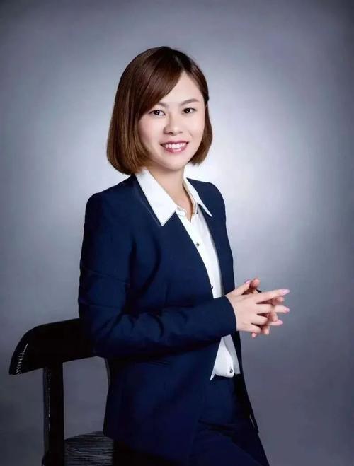 中欧基金葛兰 医药专业出身的她管理的中欧医疗健康混合,中欧医疗