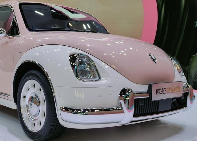 长城版的"甲壳虫",欧拉芭蕾猫实车亮相,五门五座,不用