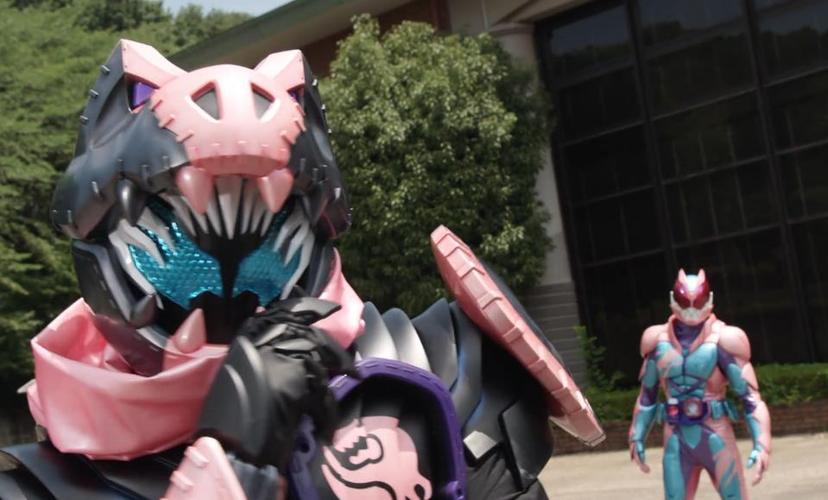 假面骑士revice玩梗图:vice复刻多啦a梦舞台剧胖虎演员失误操作