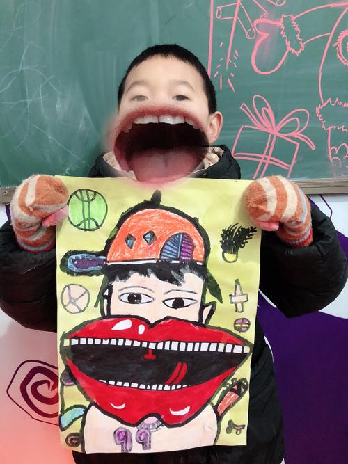 上午小班作品《抖音里大嘴巴》