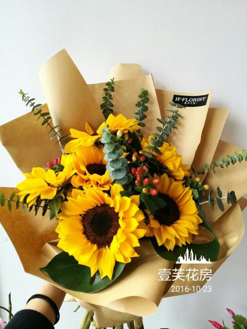 向日葵花束雨天需要点阳光杭州壹芙花房杭州微信订花:iflorist