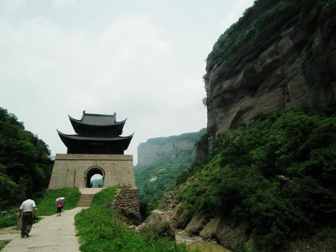 【关山归梦今宵隔,风雪萧萧出剑门】-------剑