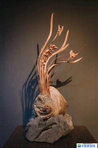 根艺师叶小明和他的劈雕兰花 | 中国崖柏网