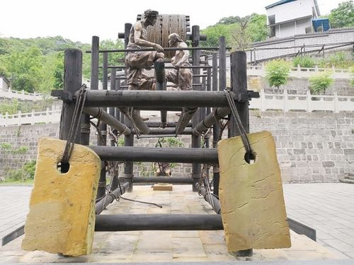初夏自驾游3:自贡——燊海井,盐业历史博物馆及彩灯公园