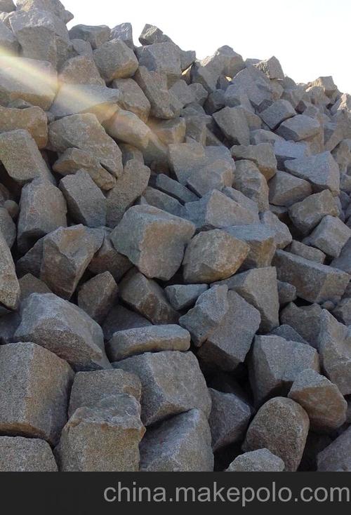 供应30-40公分 护坡毛石,花岗岩毛石,片石