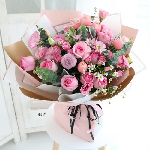 520情人节北京天津速递韩式玫瑰生日鲜花送闺蜜求婚花束同城闪送