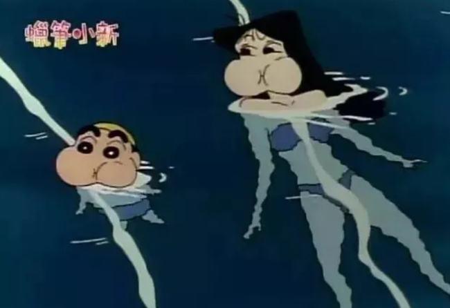 那些年错过的女神盘点奥特曼和蜡笔小新里那些性感女神