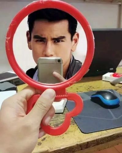 我的自拍,彭于晏?_彭于_自拍表情