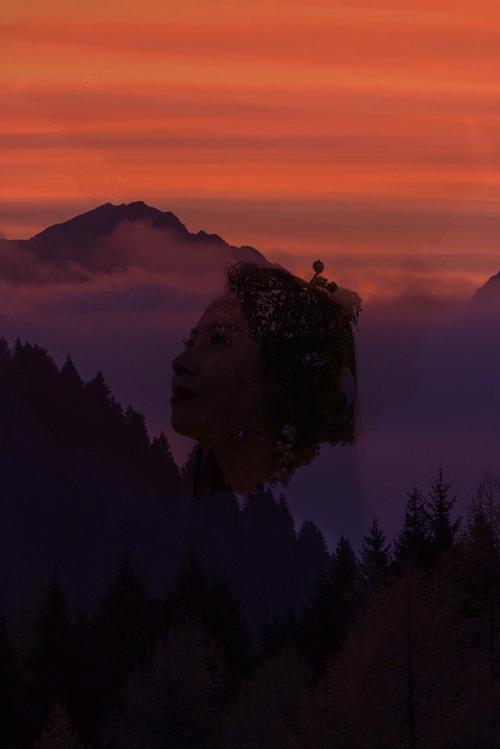 我跨越山河大海,也跨越人山人海