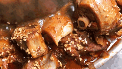 开挂了!沧州爆款"火锅鸡"杀进哏都了!1秒就沦陷!