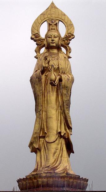 观音菩萨金身像